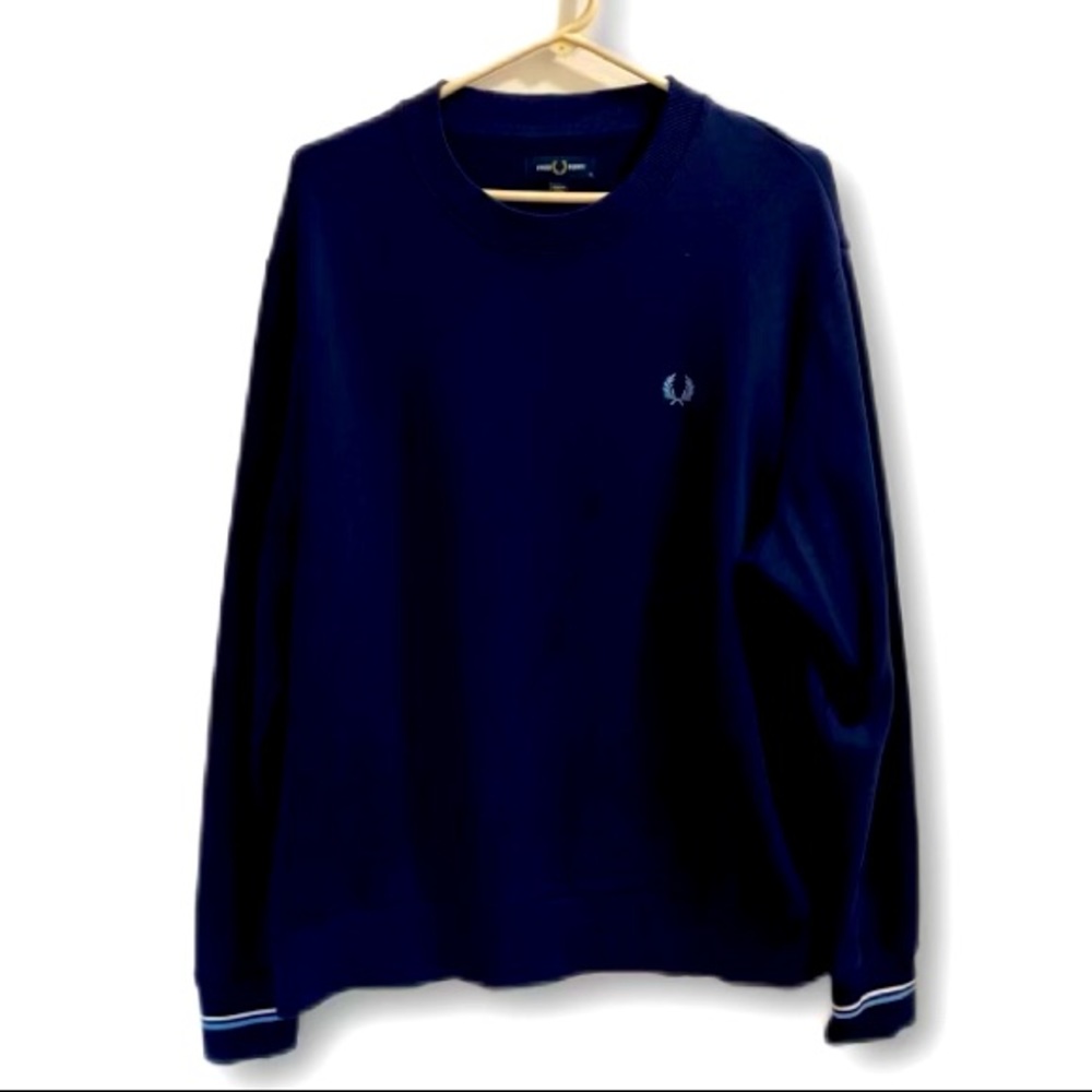 Fred Perry Ltd. mens XL Navy blue sweater with crest